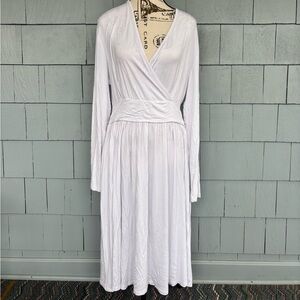NWT White Long Sleeved Dress